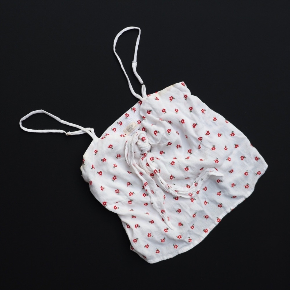 Brandy Melville red flower tie top 🌹